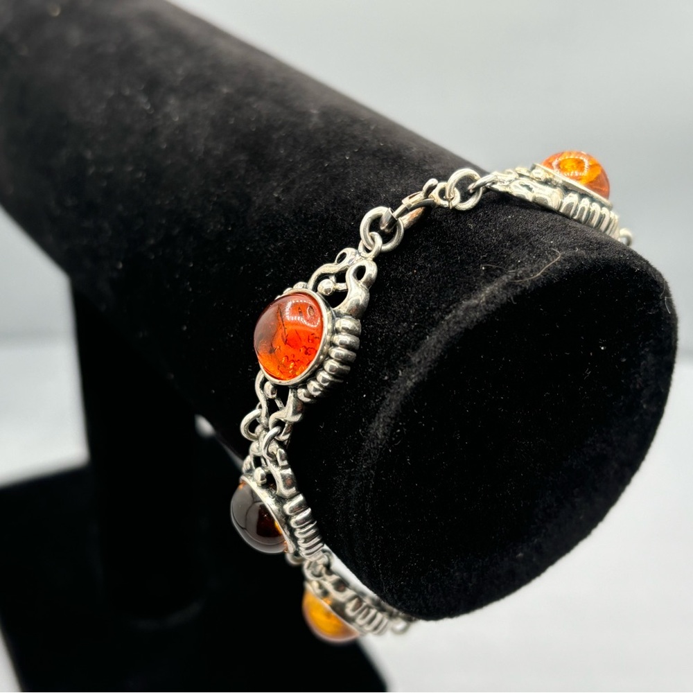 Silver and Amber Bracelet - Picture 4 of 8
